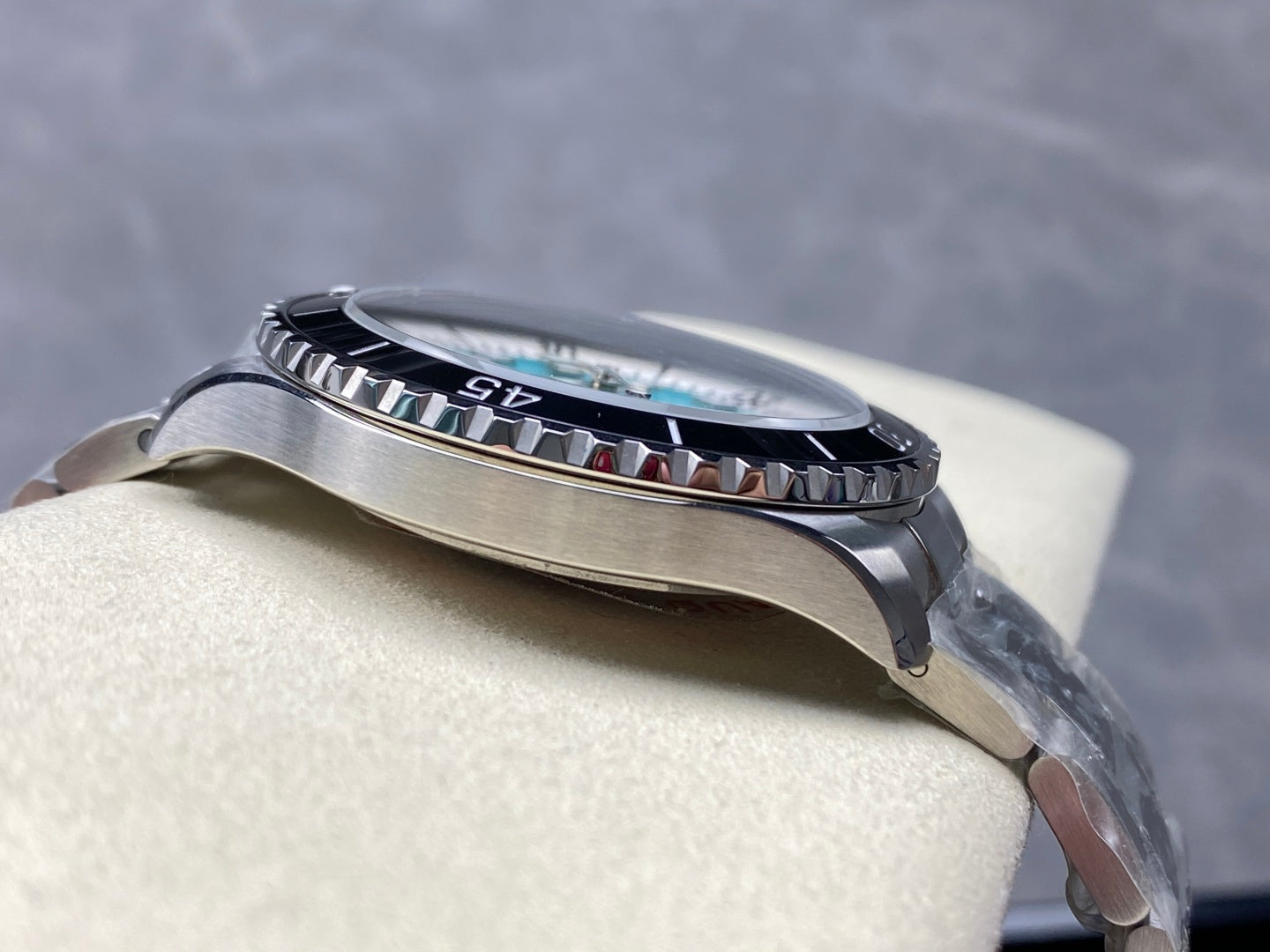 SuperOcean Automatic 44 SS Black Bezel TF 1:1 Best Edition Tiffany Blue Dial on SS Bracelet A2824