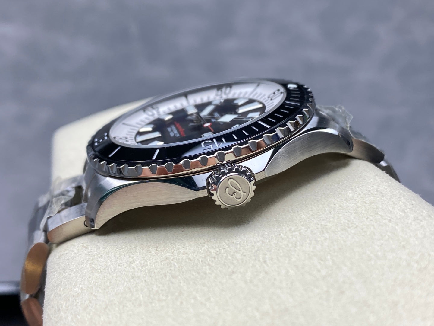 SuperOcean Automatic 44 SS Black Bezel TF 1:1 Best Edition Black Dial on SS Bracelet A2824