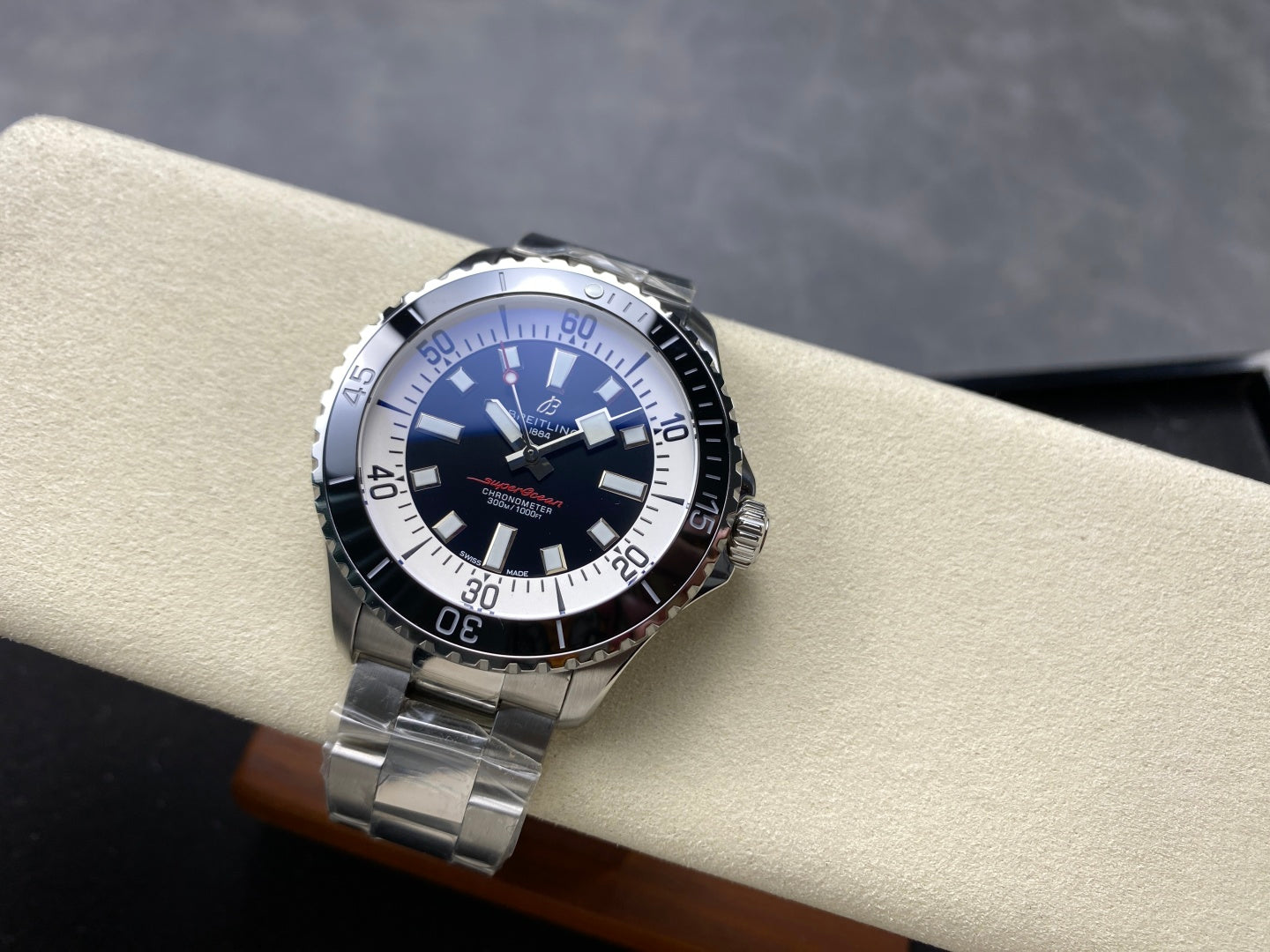 SuperOcean Automatic 44 SS Black Bezel TF 1:1 Best Edition Black Dial on SS Bracelet A2824