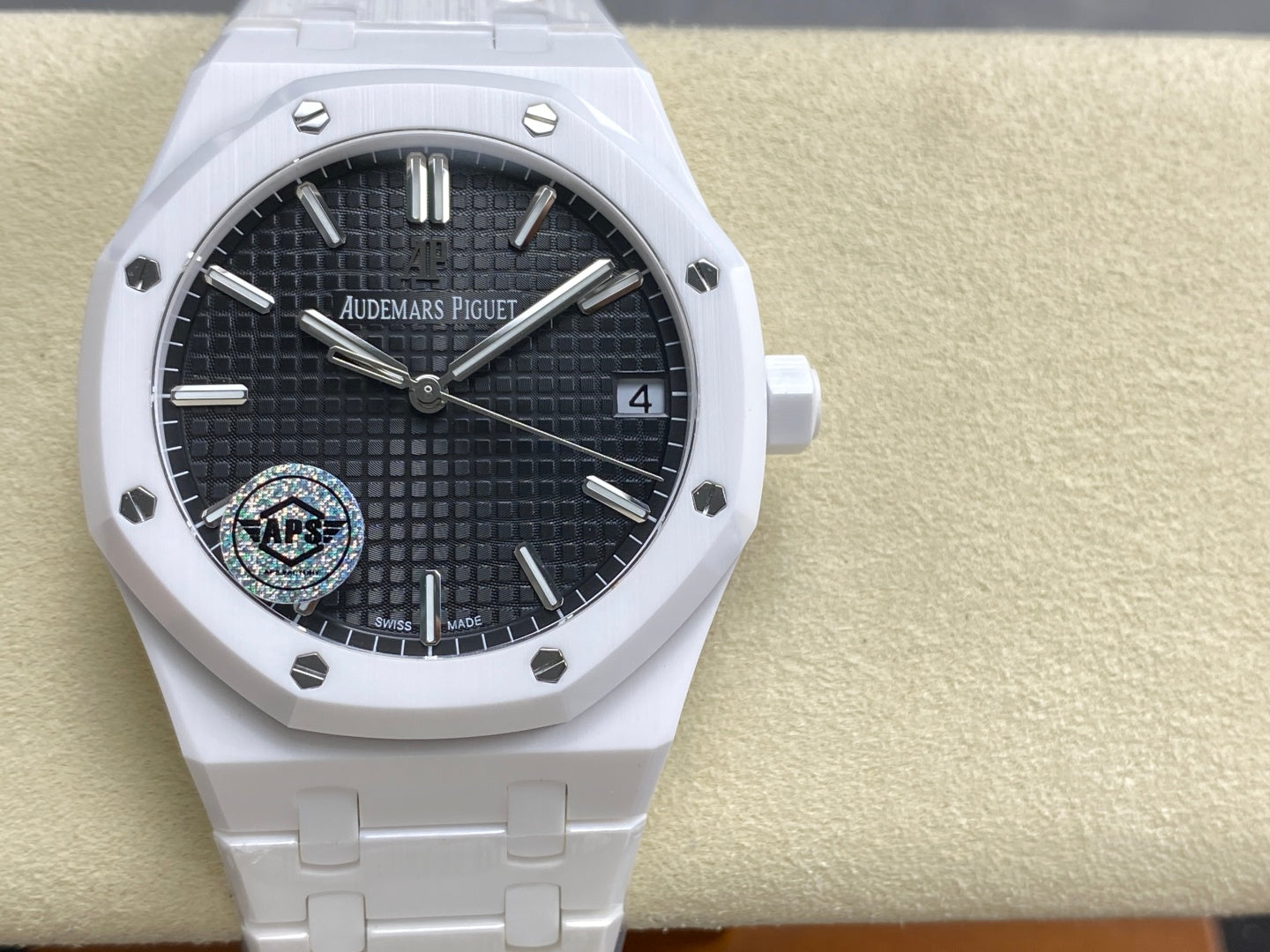 Royal Oak 15500 White Ceramic APSF 1:1 Best Edition Black Dial on White Ceramic Bracelet SA4302 Super Clone