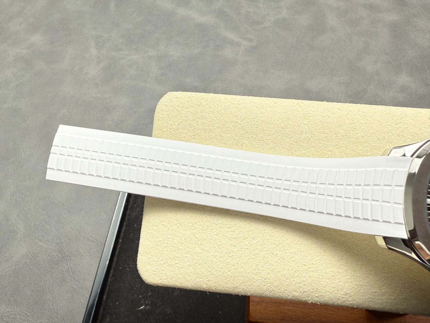 Aquanaut 5167 SS DDF 1:1 Best Edition Gray Dial On White Strap Super Clone DD330