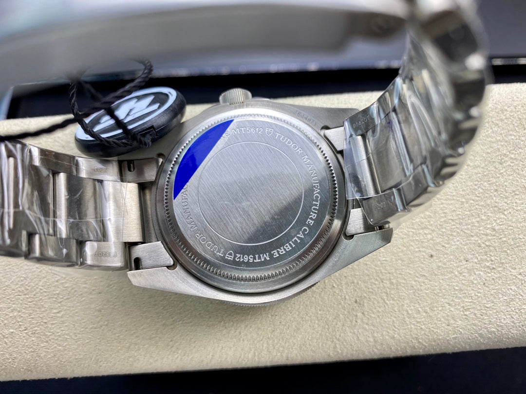 Pelagos ZF 1:1 Best Edition Black Dial on Titanium Bracelet A2824 V5
