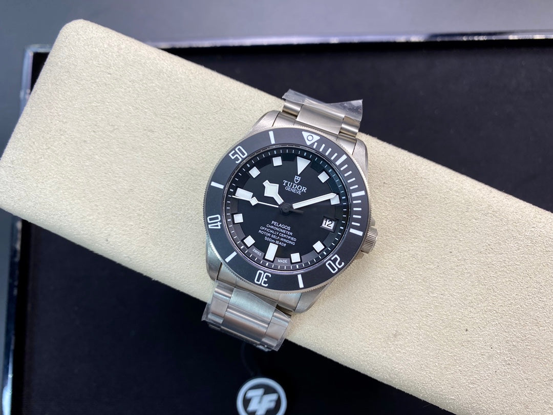 Pelagos ZF 1:1 Best Edition Black Dial on Titanium Bracelet A2824 V5