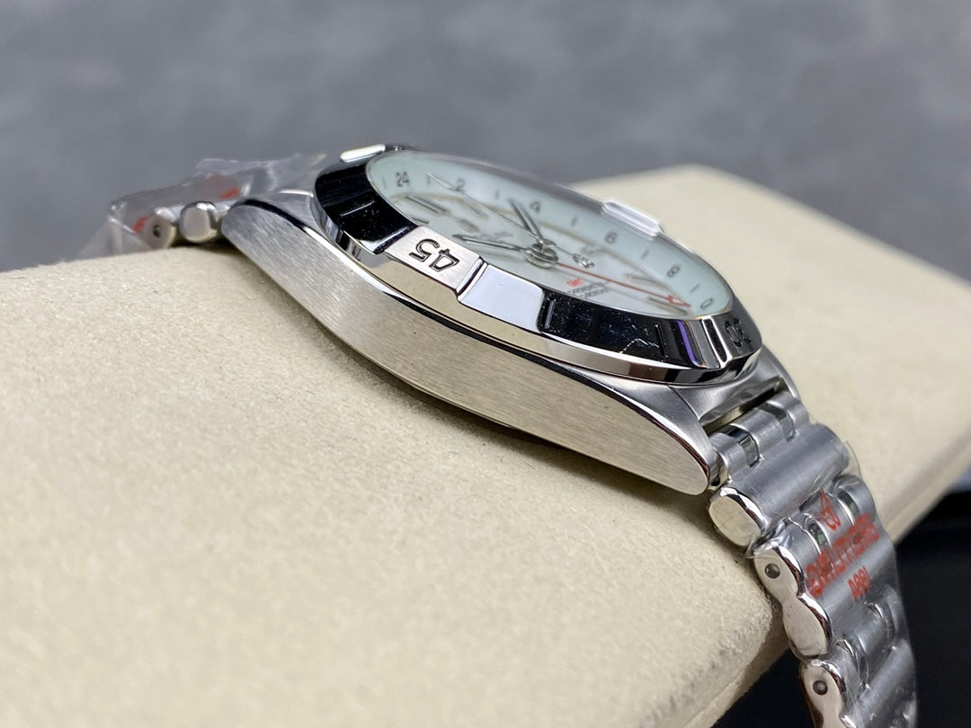 Chronomat GMT 40 SS BLS 1:1 Best Edition White Dial on SS Bracelet A2836