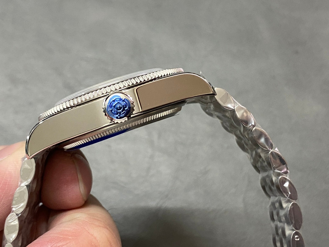 Heritage Black Bay Red Bezel ZF 1:1 Best Edition on SS Jubilee Bracelet A2824