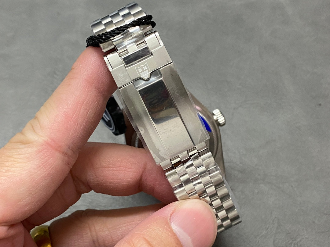 Heritage Black Bay Red Bezel ZF 1:1 Best Edition on SS Jubilee Bracelet A2824