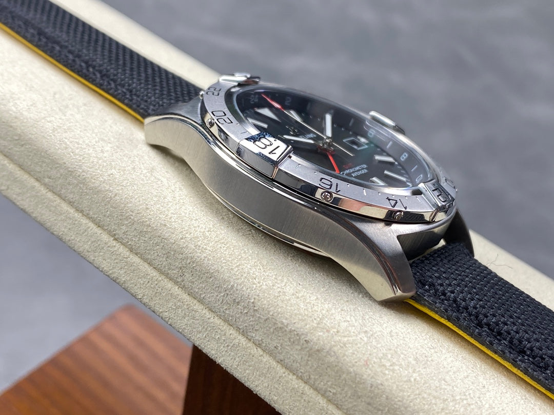 Avenger Chronometer 42mm GMT Red Second Hand SS BLSF 1:1 Best Version Black Dial On Black Nylon Strap A2836