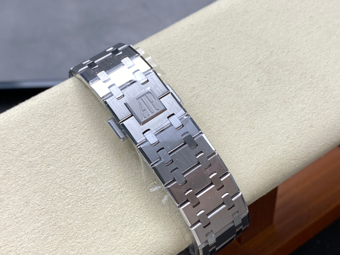 Royal Oak Chrono 26240 SS APSF 1:1 Best Edition Purple Dial on SS Bracelet SA4401 Super Clone V2 (Free Sprung)