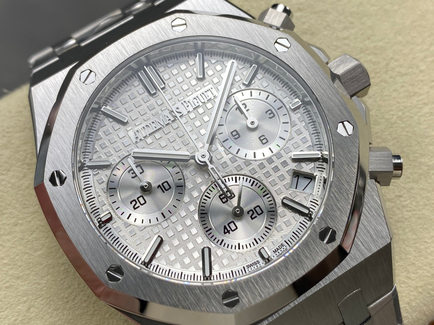 Royal Oak Chrono 26240 SS APSF 1:1 Best Edition White Dial on SS Bracelet SA4401 Super Clone V2 (Free Sprung)