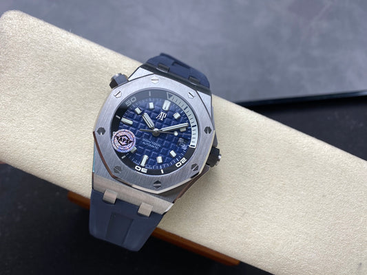 Royal Oak Offshore Diver 15720 SS APSF 1:1 Best Edition Blue Dial on Blue Rubber Strap A4308 Super Clone