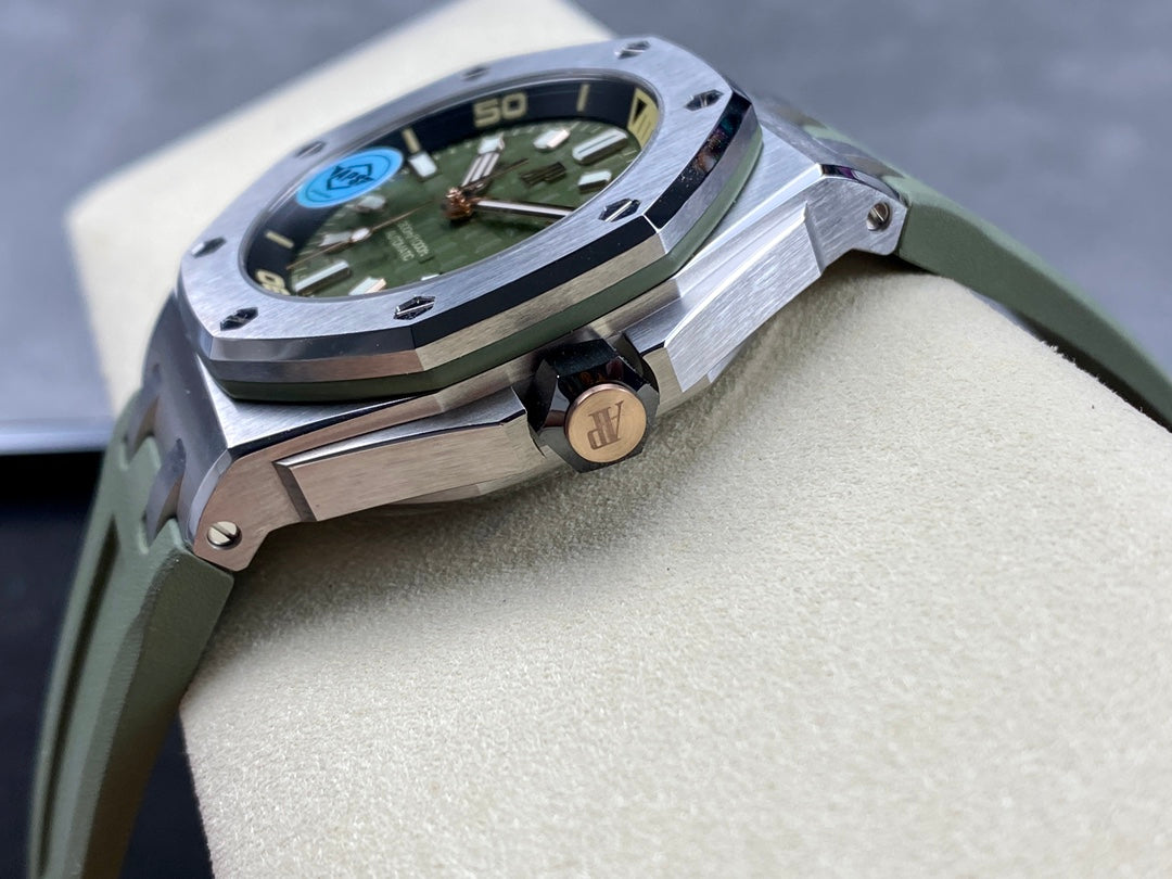 Royal Oak Offshore Diver 15720 SS APSF 1:1 Best Edition Green Dial on Green Rubber Strap A4308 Super Clone