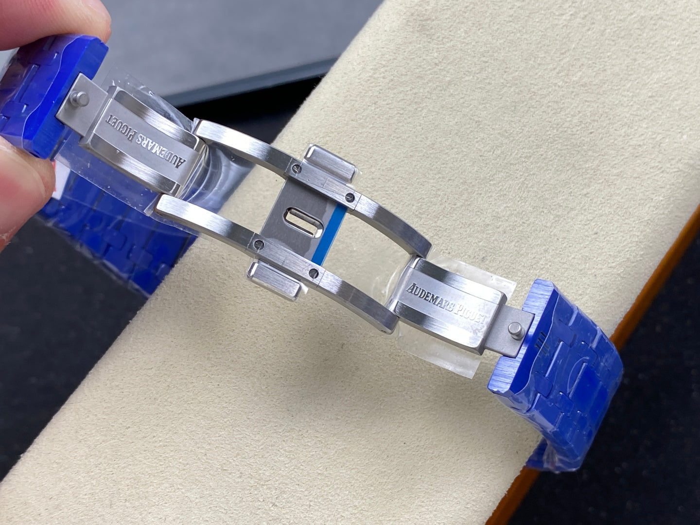Royal Oak 15500 Blue Ceramic APSF 1:1 Best Edition Silver Dial on Blue Ceramic Bracelet SA4302 Super Clone