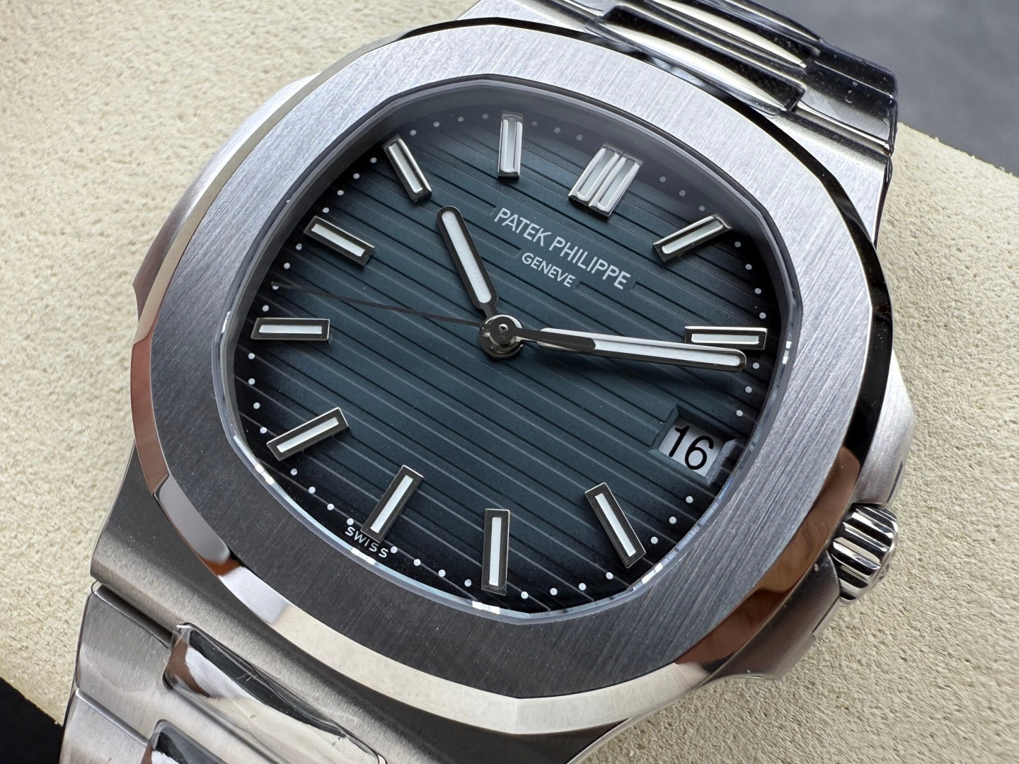 Nautilus 5711/1A SS DDF 1:1 Best Edition Blue Textured Dial On SS Bracelet Super Clone DD330