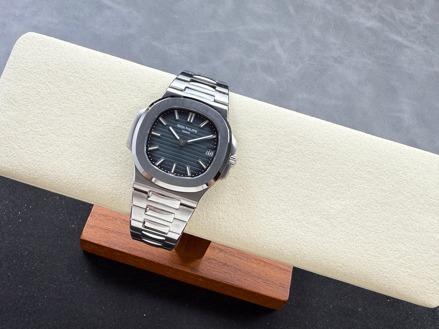 Nautilus 5711/1A SS DDF 1:1 Best Edition Blue Textured Dial On SS Bracelet Super Clone DD330