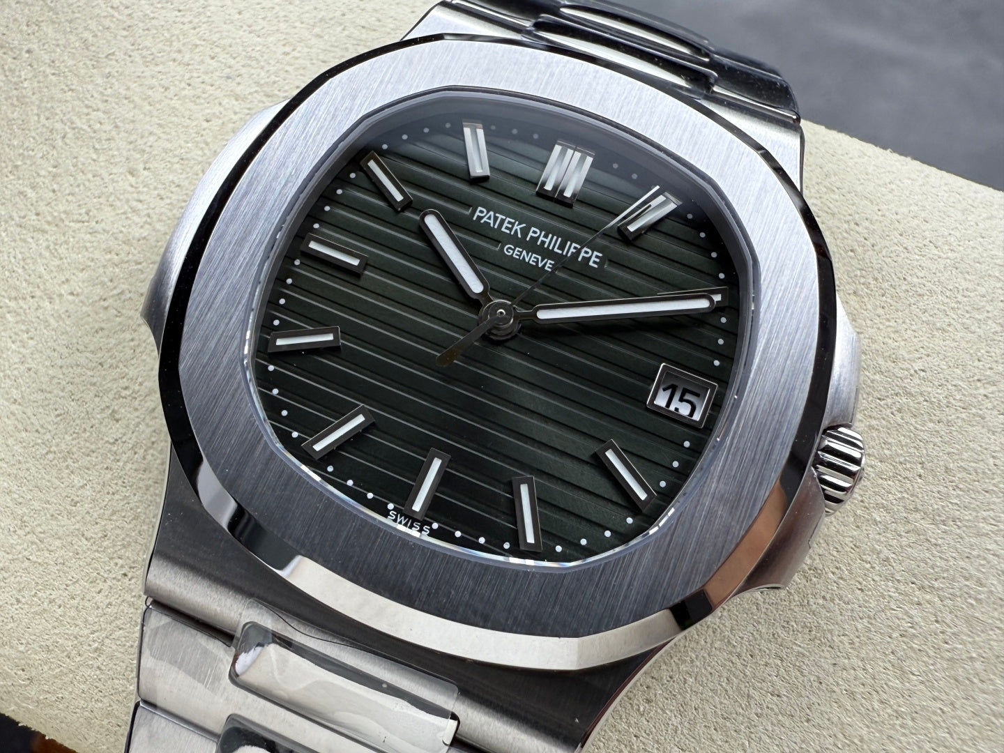 Nautilus 5711/1A SS DDF 1:1 Best Edition Green Textured Dial On SS Bracelet Super Clone DD330