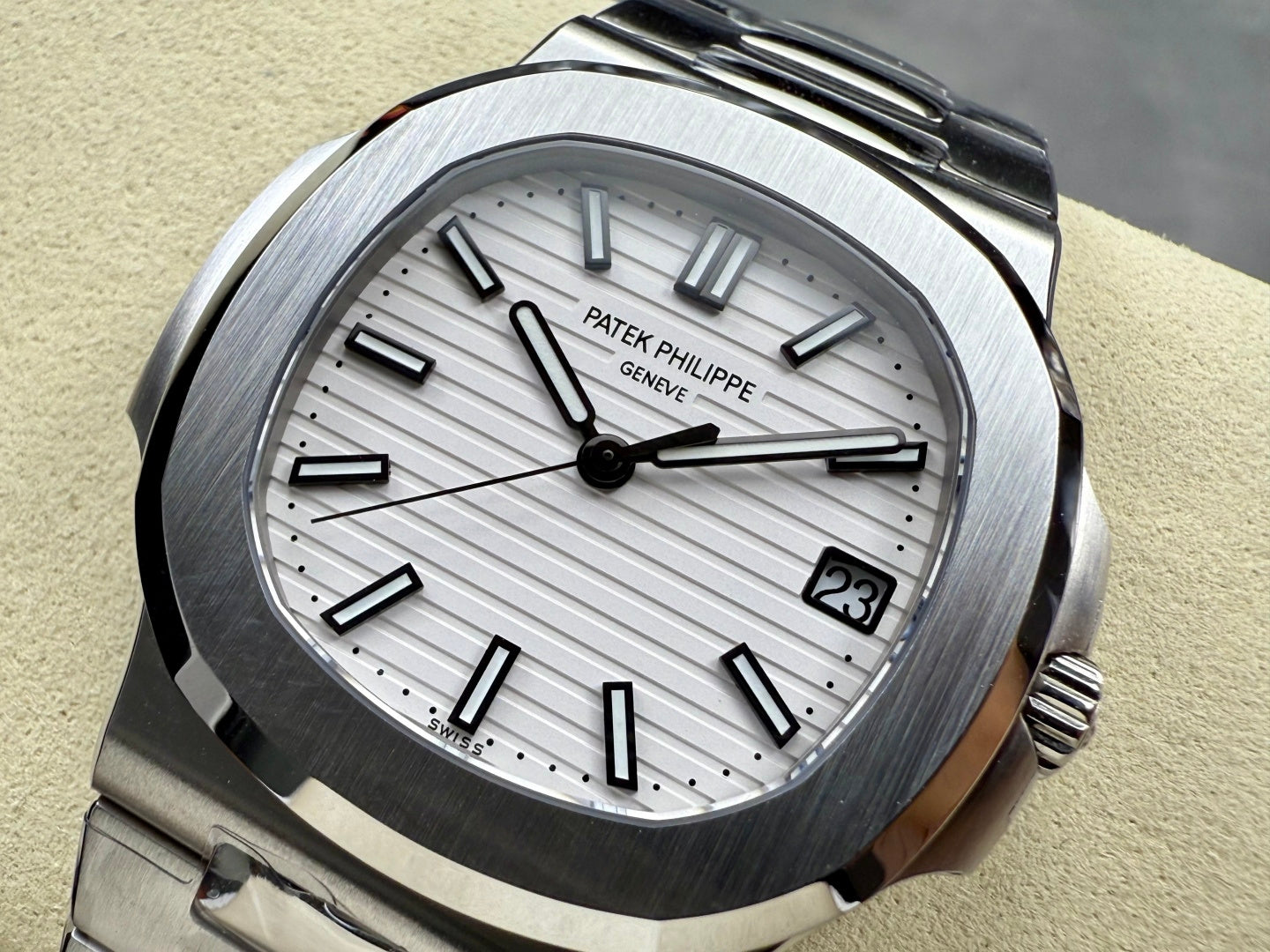 Nautilus 5711/1A SS DDF 1:1 Best Edition White Textured Dial On SS Bracelet Super Clone DD330