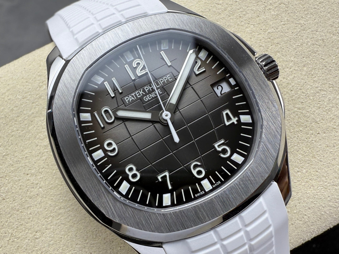 Aquanaut 5167 SS DDF 1:1 Best Edition Gray Dial On White Strap Super Clone DD330