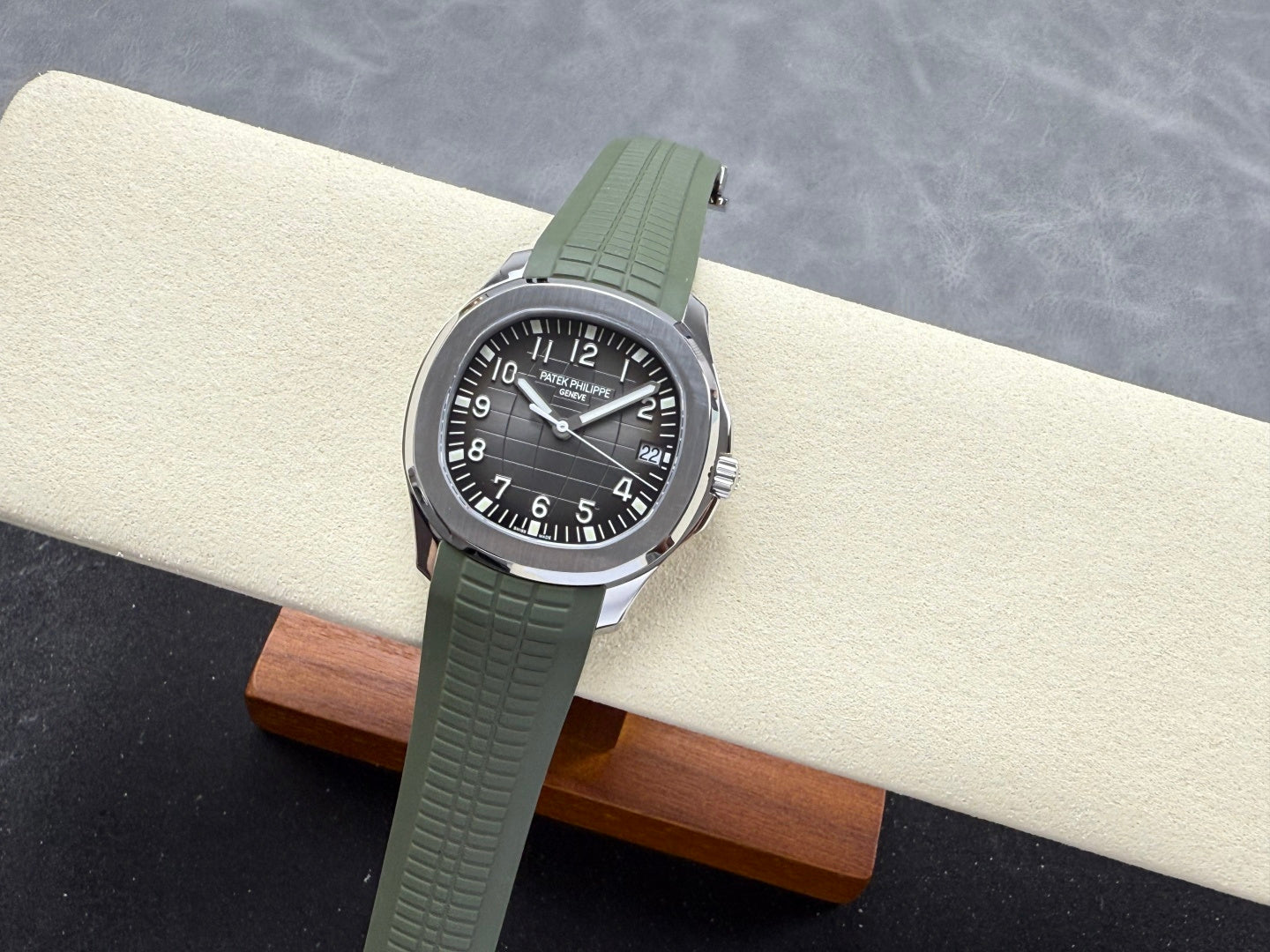 Aquanaut 5167 SS DDF 1:1 Best Edition Gray Dial On Green Strap Super Clone DD330