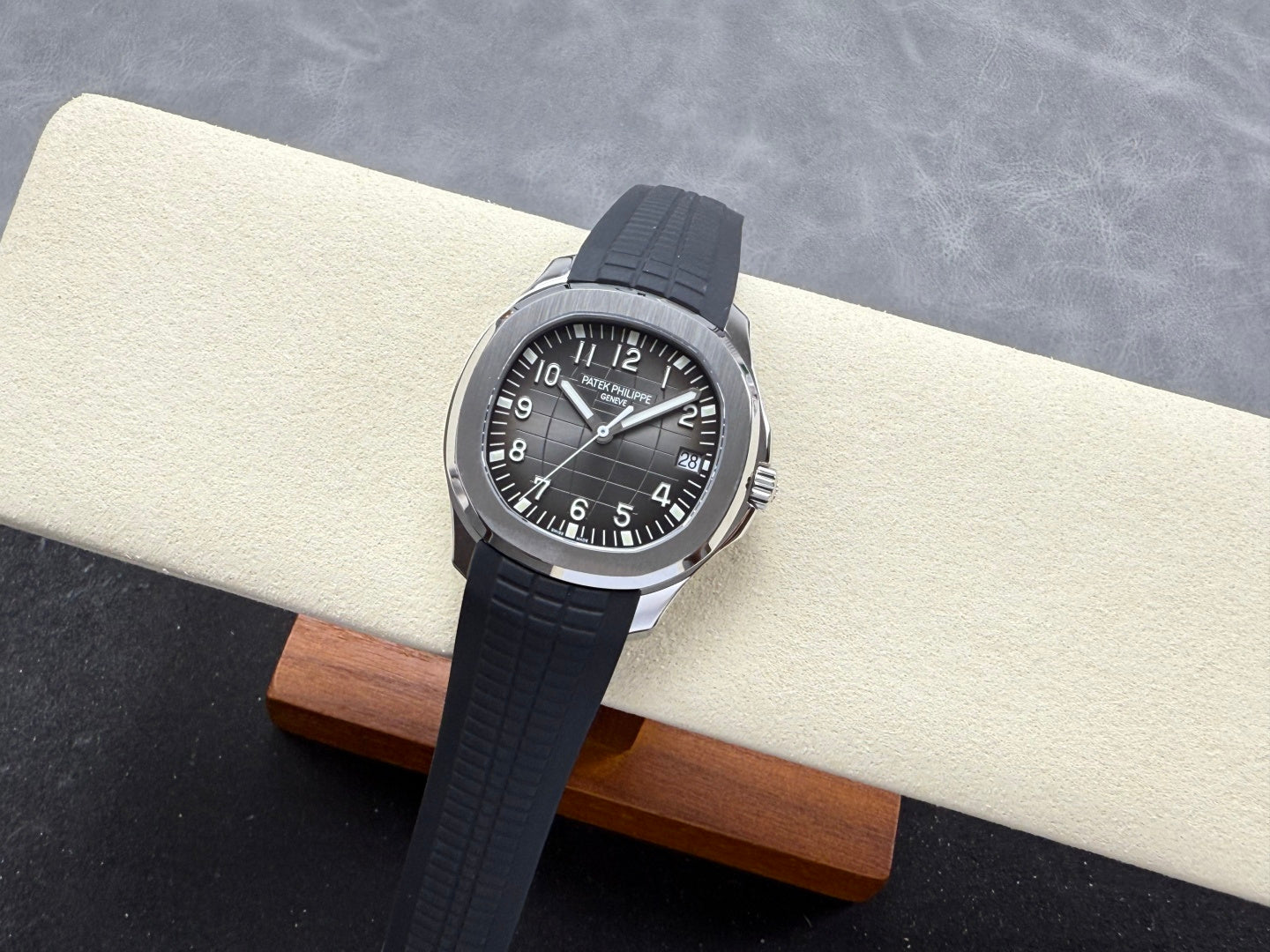 Aquanaut 5167 SS DDF 1:1 Best Edition Gray Dial On Black Strap Super Clone DD330