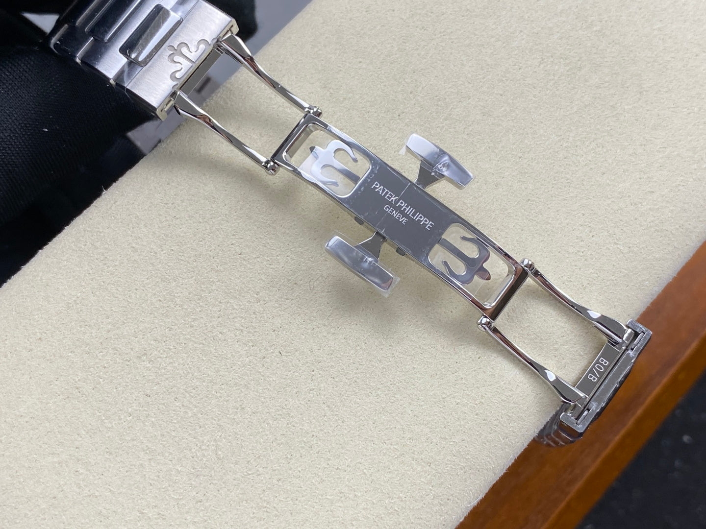 Nautilus 7118 Ladies SS DDF 1:1 Best Edition White Dial On SS Bracelet Super Clone DD324