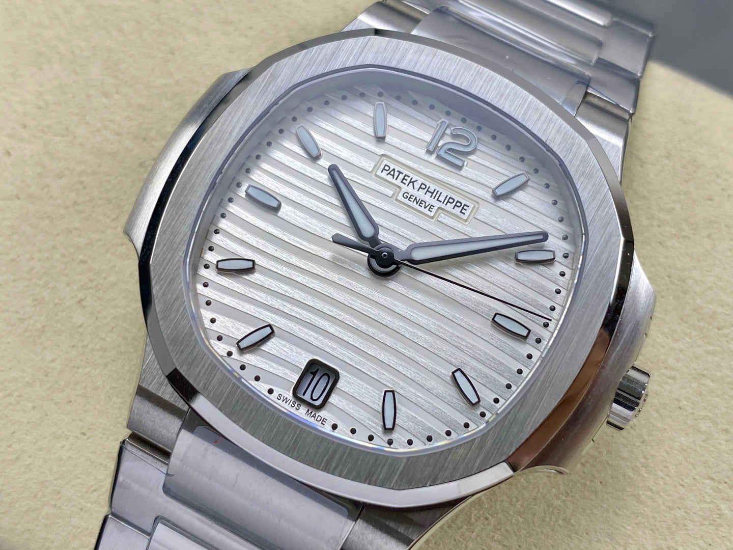 Nautilus 7118 Ladies SS DDF 1:1 Best Edition White Dial On SS Bracelet Super Clone DD324