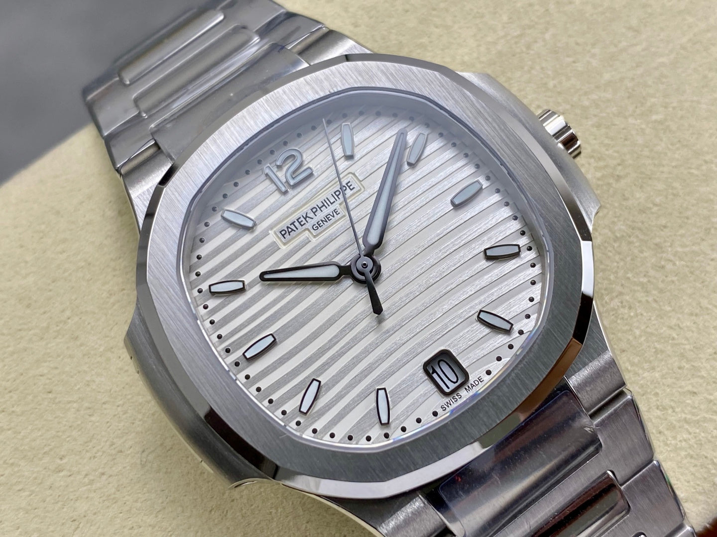 Nautilus 7118 Ladies SS DDF 1:1 Best Edition White Dial On SS Bracelet Super Clone DD324