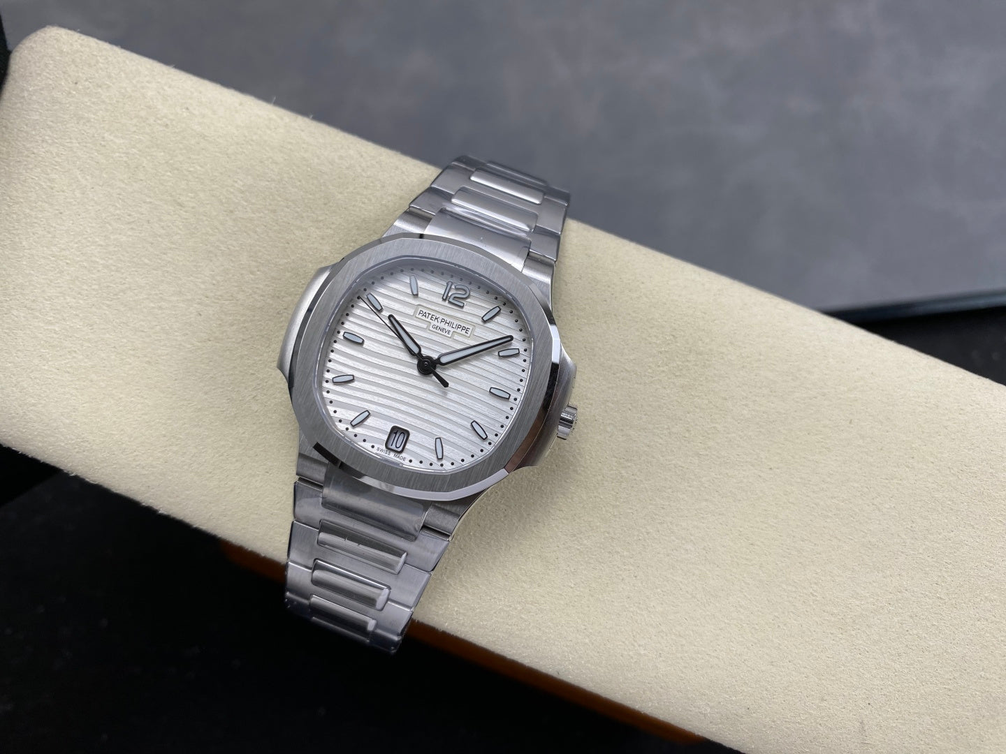 Nautilus 7118 Ladies SS DDF 1:1 Best Edition White Dial On SS Bracelet Super Clone DD324