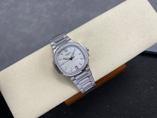 Nautilus 7118 Ladies Diamond Bezel SS DDF 1:1 Best Edition Silver Dial On SS Bracelet Super Clone DD324