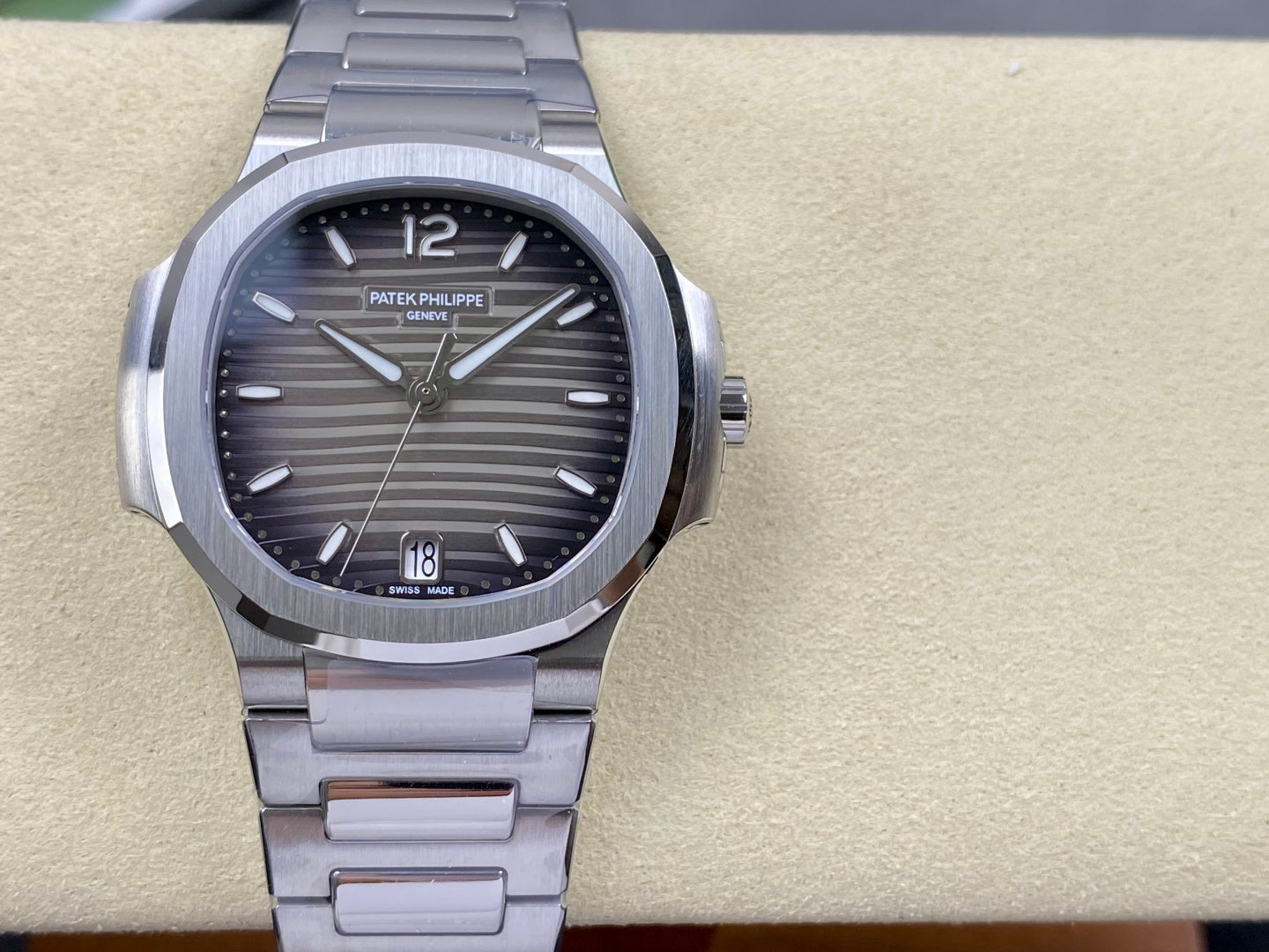 Nautilus 7118 Ladies SS DDF 1:1 Best Edition Gray Dial On SS Bracelet Super Clone DD324