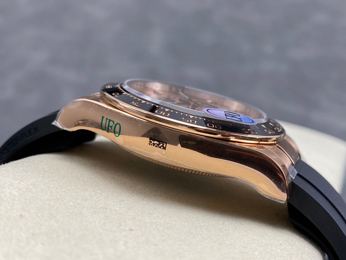 Daytona 126515 UFO 1:1 Best Edition RG/Black Dial on Oysterflex Strap UF4131 (Free Sprung)