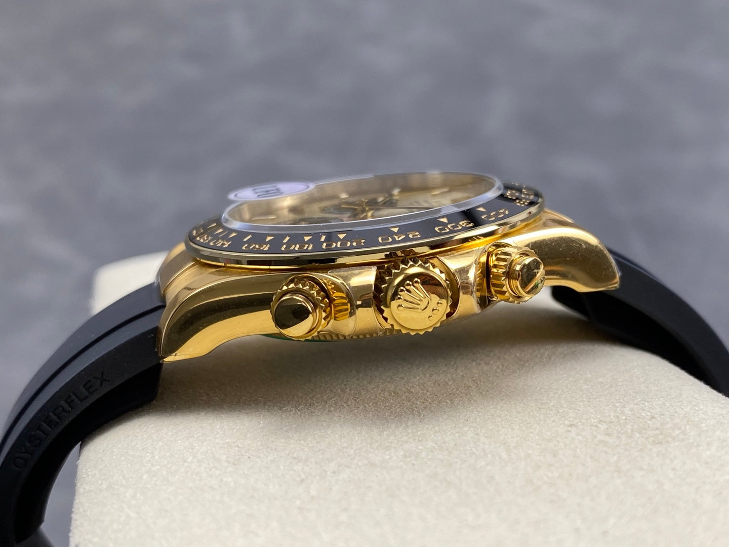 Daytona 126518 UFO 1:1 Best Edition YG Dial on Oysterflex Strap UF4131 (Free Sprung)