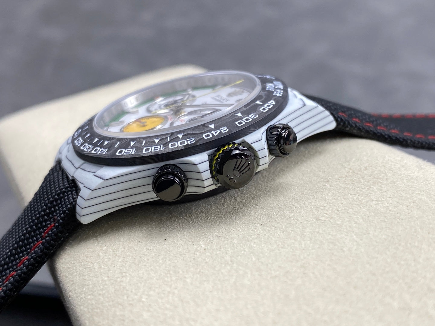 Daytona DIW Ferrari White Carbon SONIC 1:1 Best Edition White Dial on Black Nylon Strap SA4130