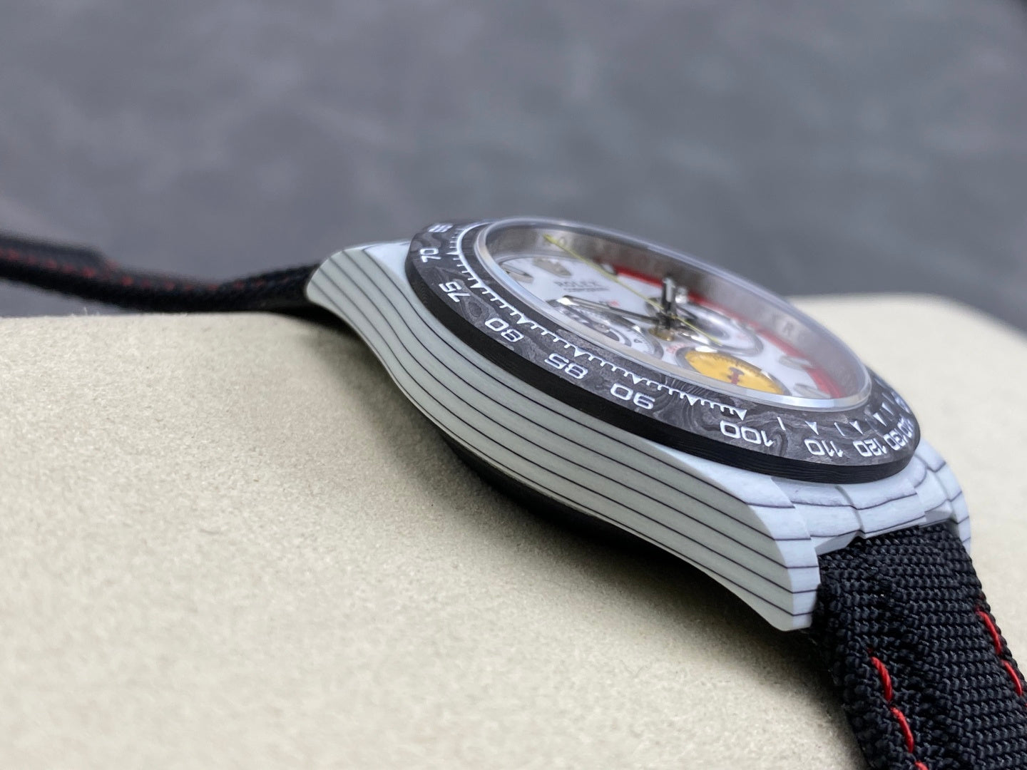 Daytona DIW Ferrari White Carbon SONIC 1:1 Best Edition White Dial on Black Nylon Strap SA4130