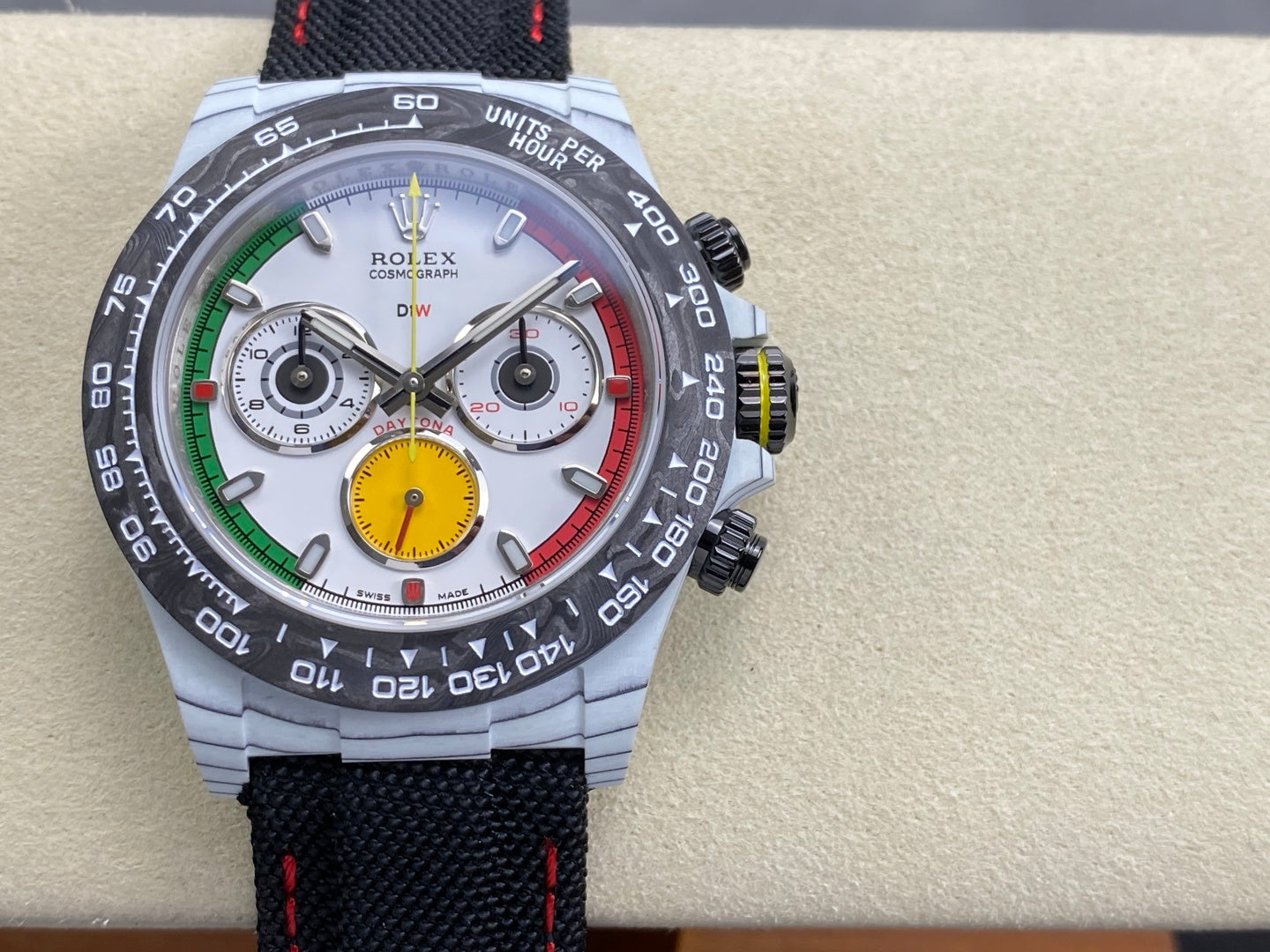Daytona DIW Ferrari White Carbon SONIC 1:1 Best Edition White Dial on Black Nylon Strap SA4130