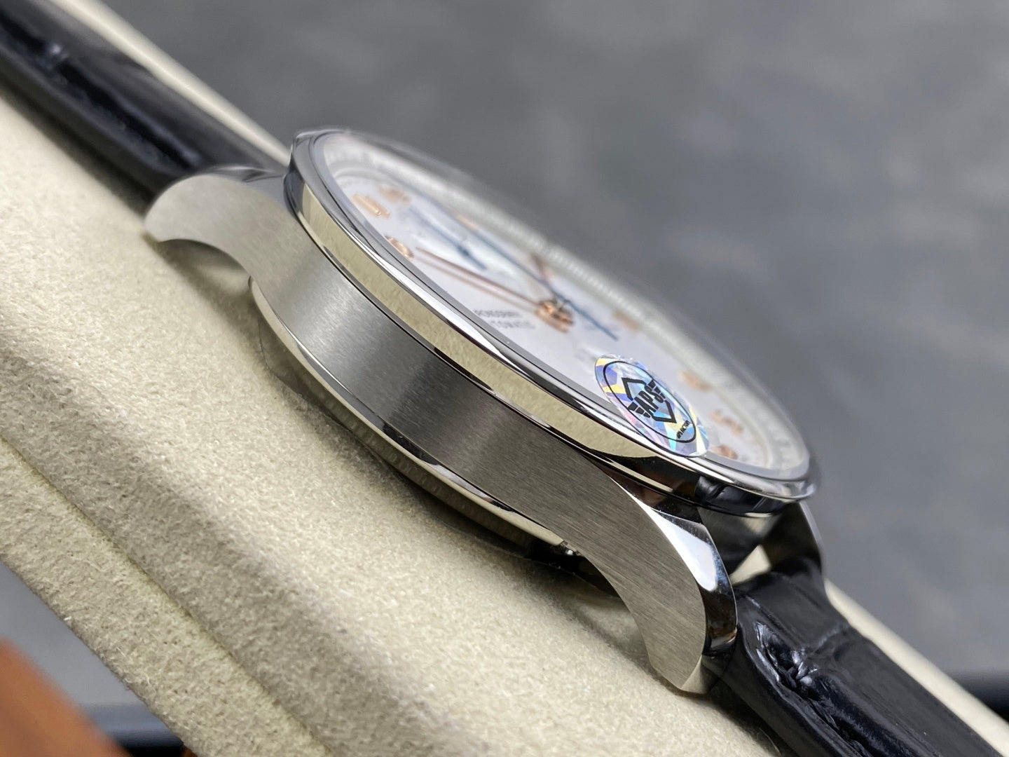 Portugieser Chrono IW371604 APSF 1:1 Best Edtion White/YG Dial on Black Leather Strap DD69355 Super Clone