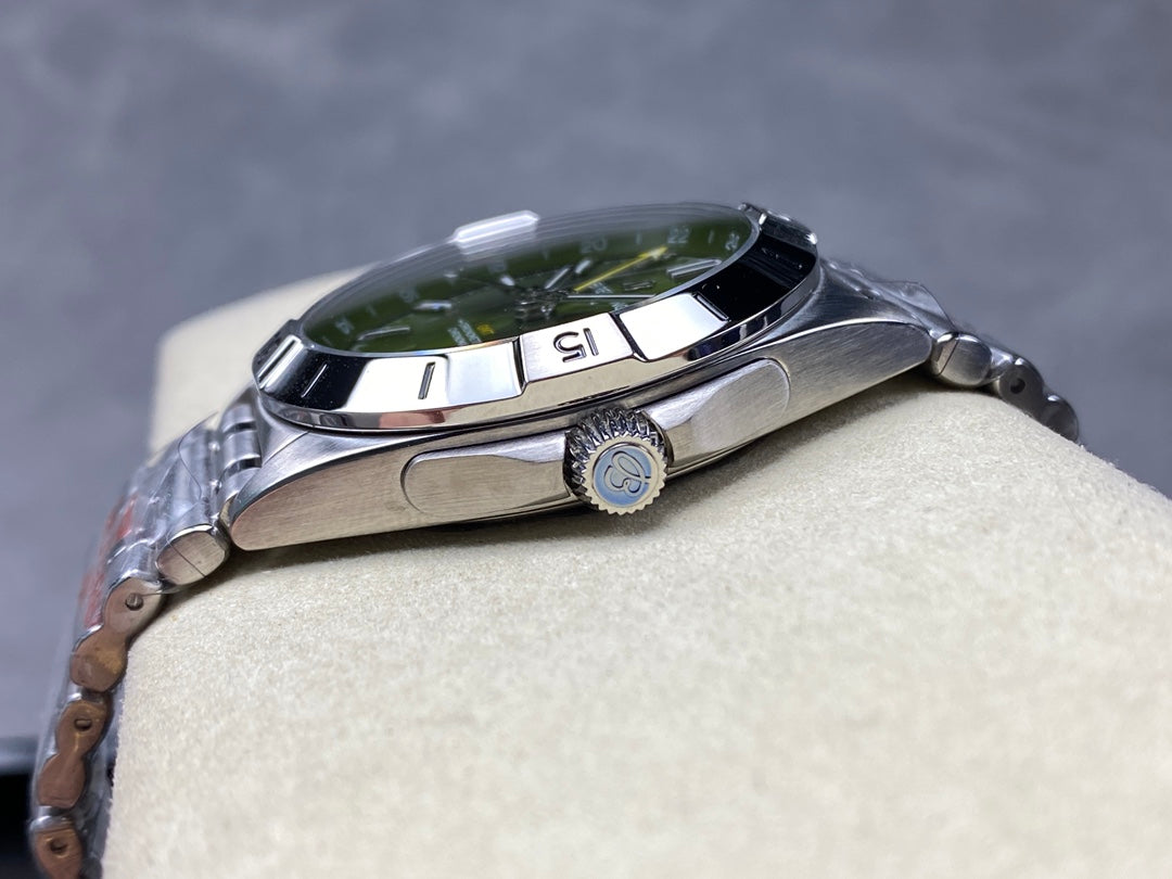 Chronomat GMT 40 SS BLS 1:1 Best Edition Green Dial on SS Bracelet A2836