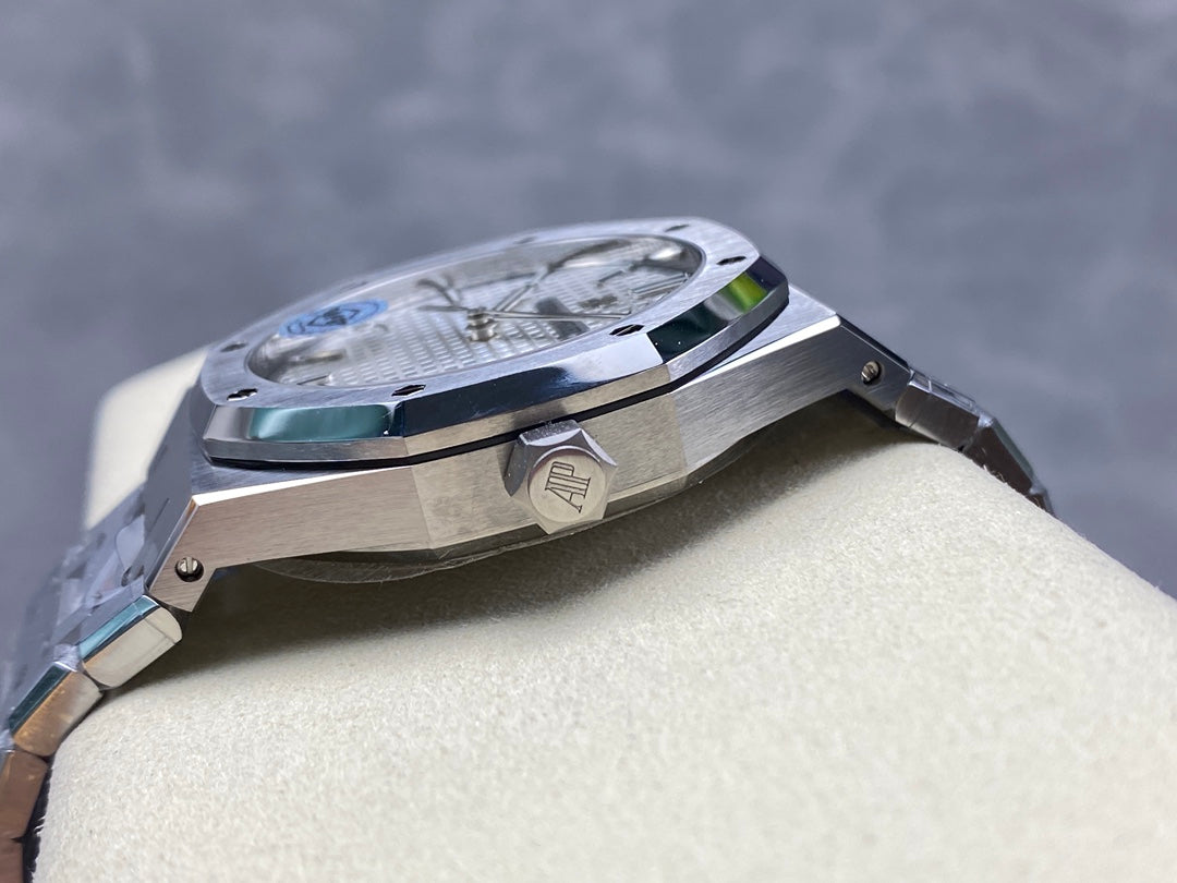 Royal Oak 15500 SS APSF 1:1 Best Edition White Dial on SS Bracelet SA4302 Super Clone V2 (SW Dial)