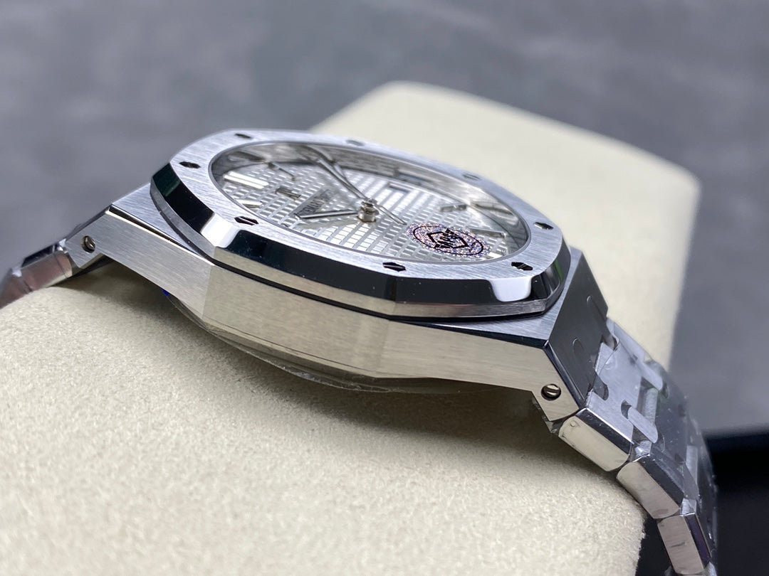Royal Oak 15500 SS APSF 1:1 Best Edition White Dial on SS Bracelet SA4302 Super Clone V2 (SW Dial)